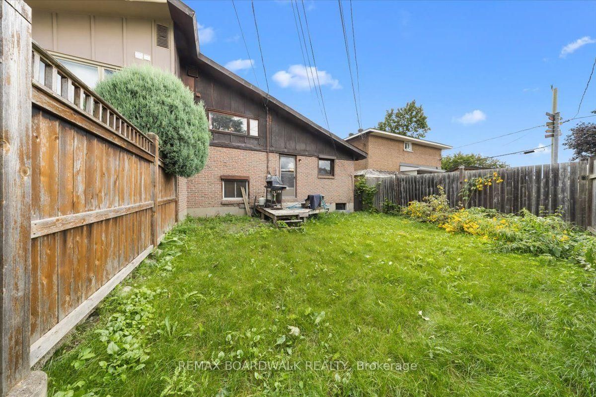 1864 Lenester Avenue W • Ottawa, ON photo 34
