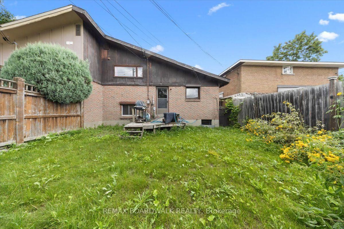 1864 Lenester Avenue W • Ottawa, ON photo 35