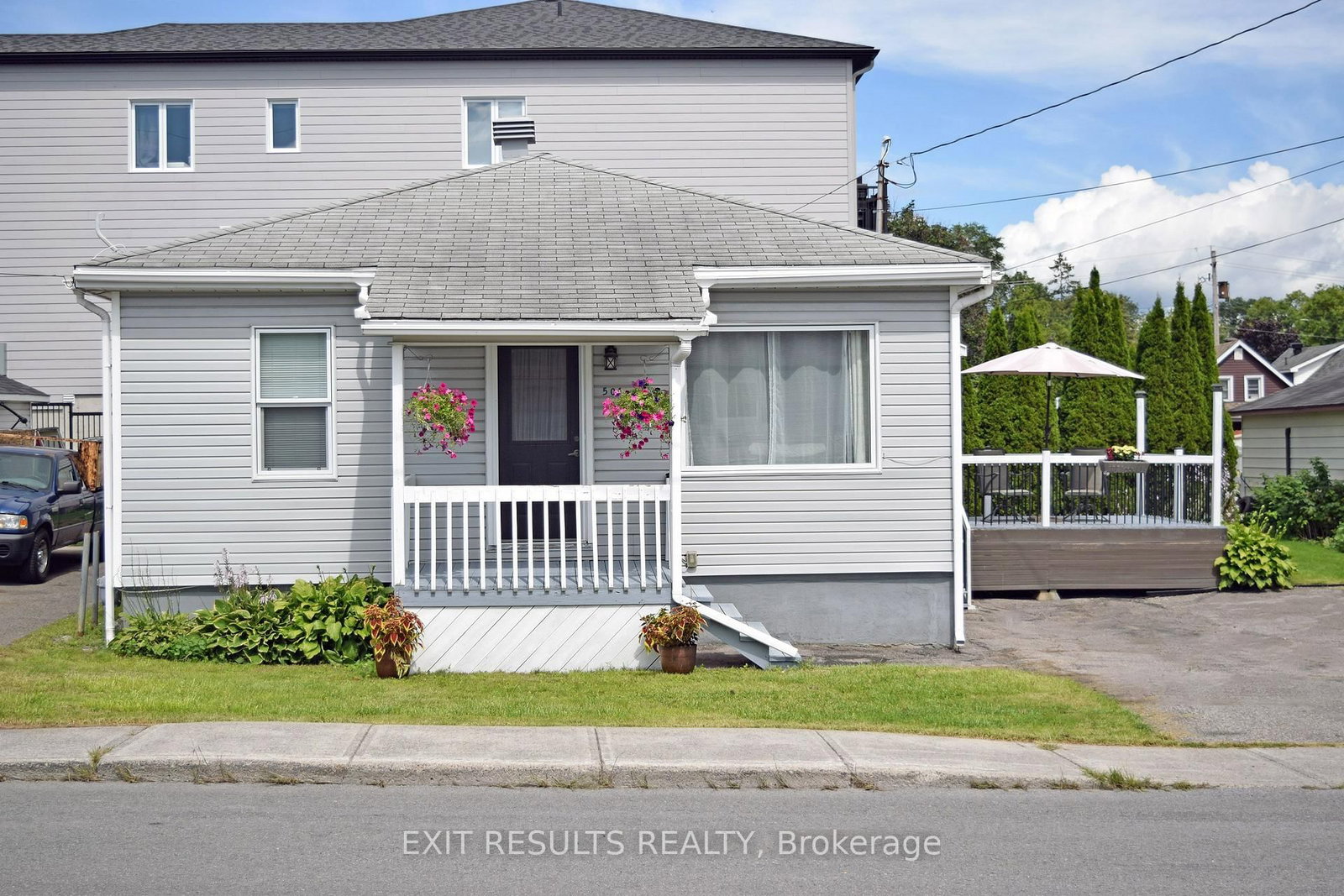 501 St. Louis Street • Clarence-Rockland, ON photo 1