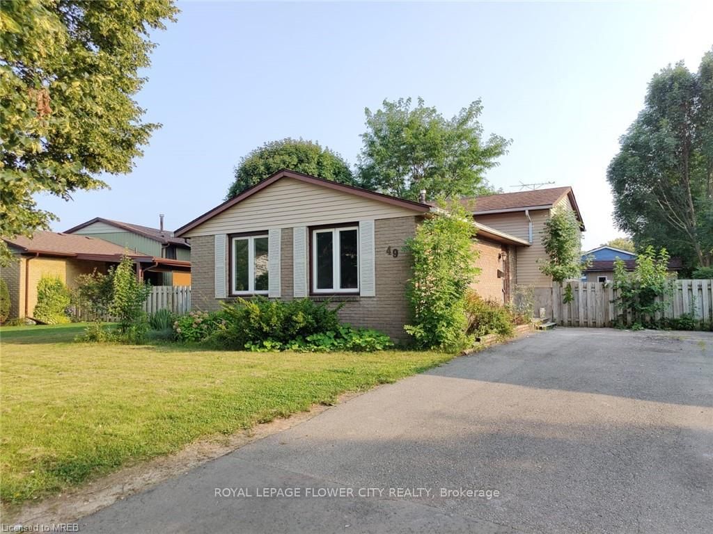 49 Mccrae Drive • Welland, ON photo 1