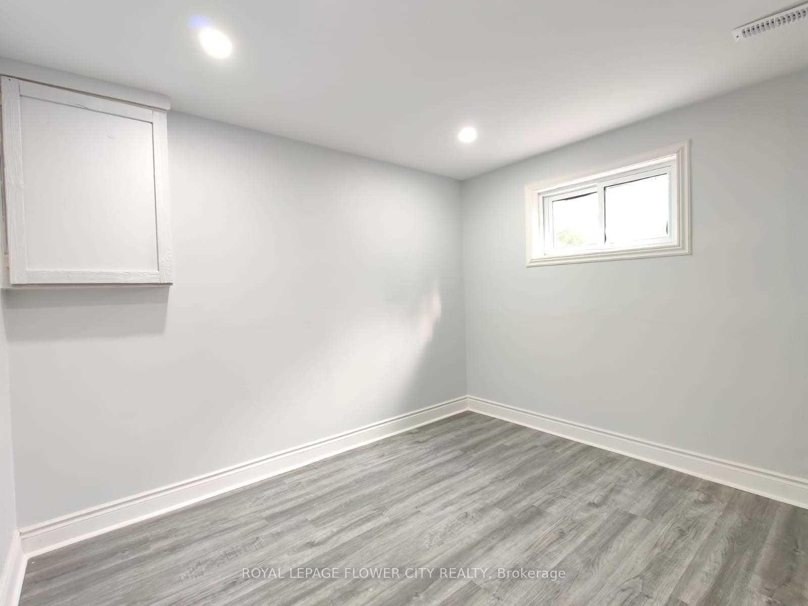 49 Mccrae Drive • Welland, ON photo 11