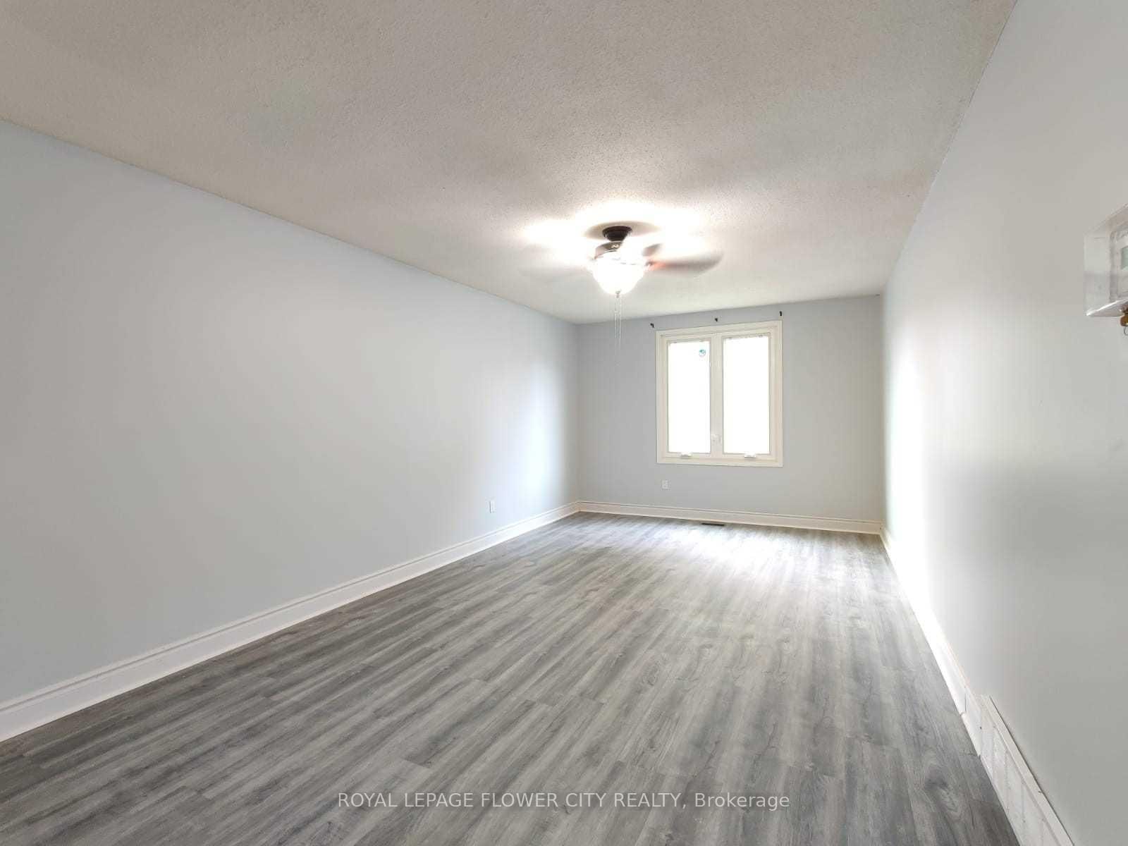 49 Mccrae Drive • Welland, ON photo 3