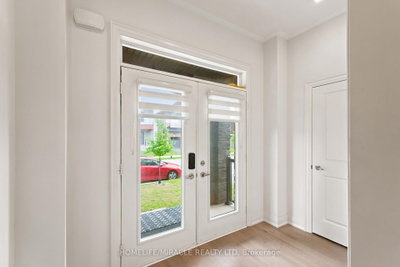 19 Kenesky Drive • Hamilton, ON photo 3