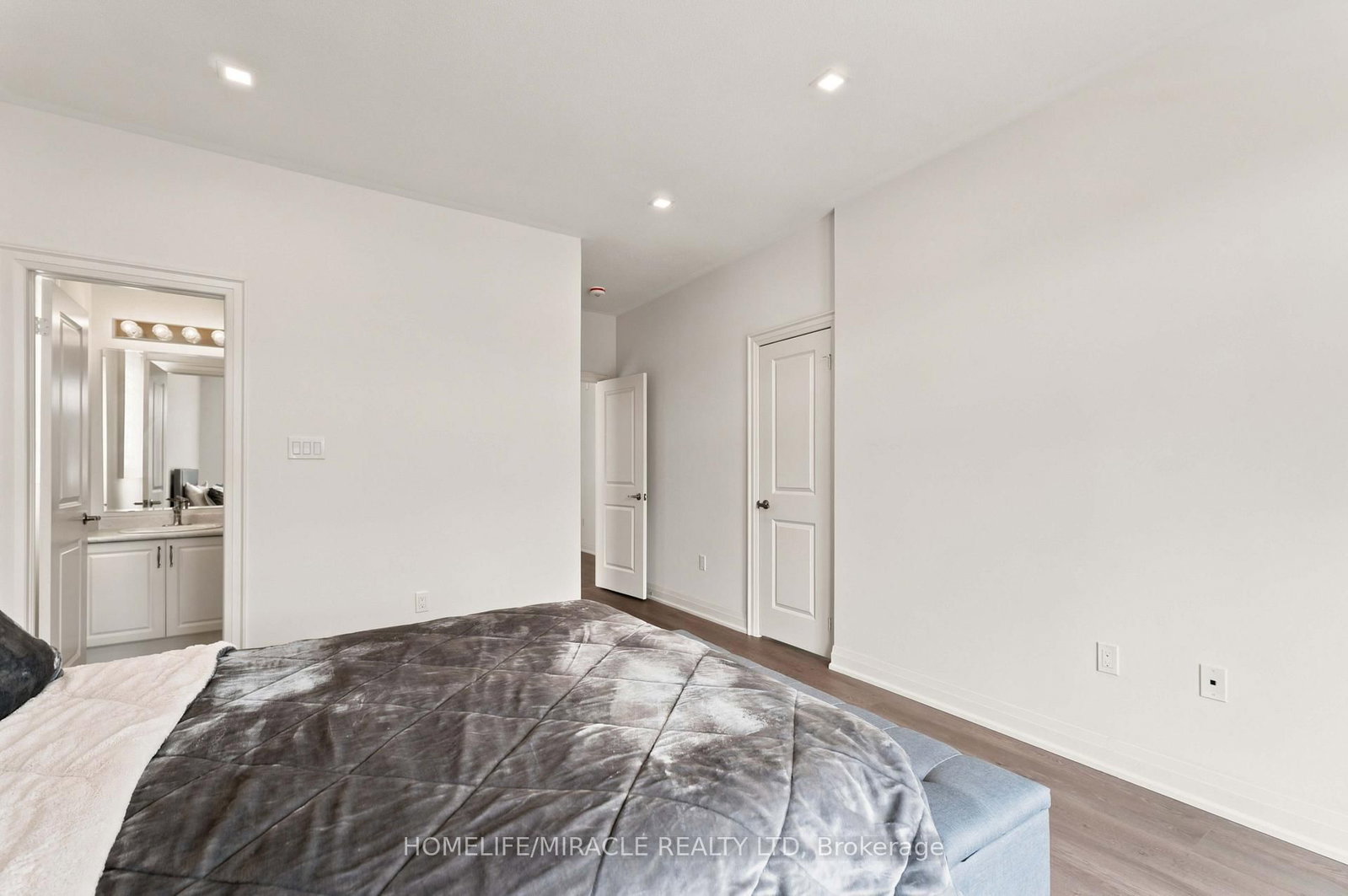 19 Kenesky Drive • Hamilton, ON photo 41