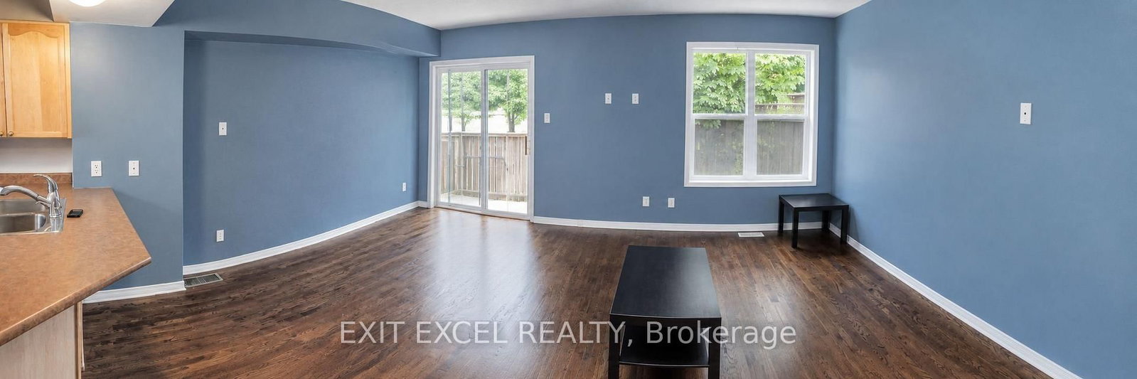 17 Heartleaf Private • Ottawa, ON photo 13
