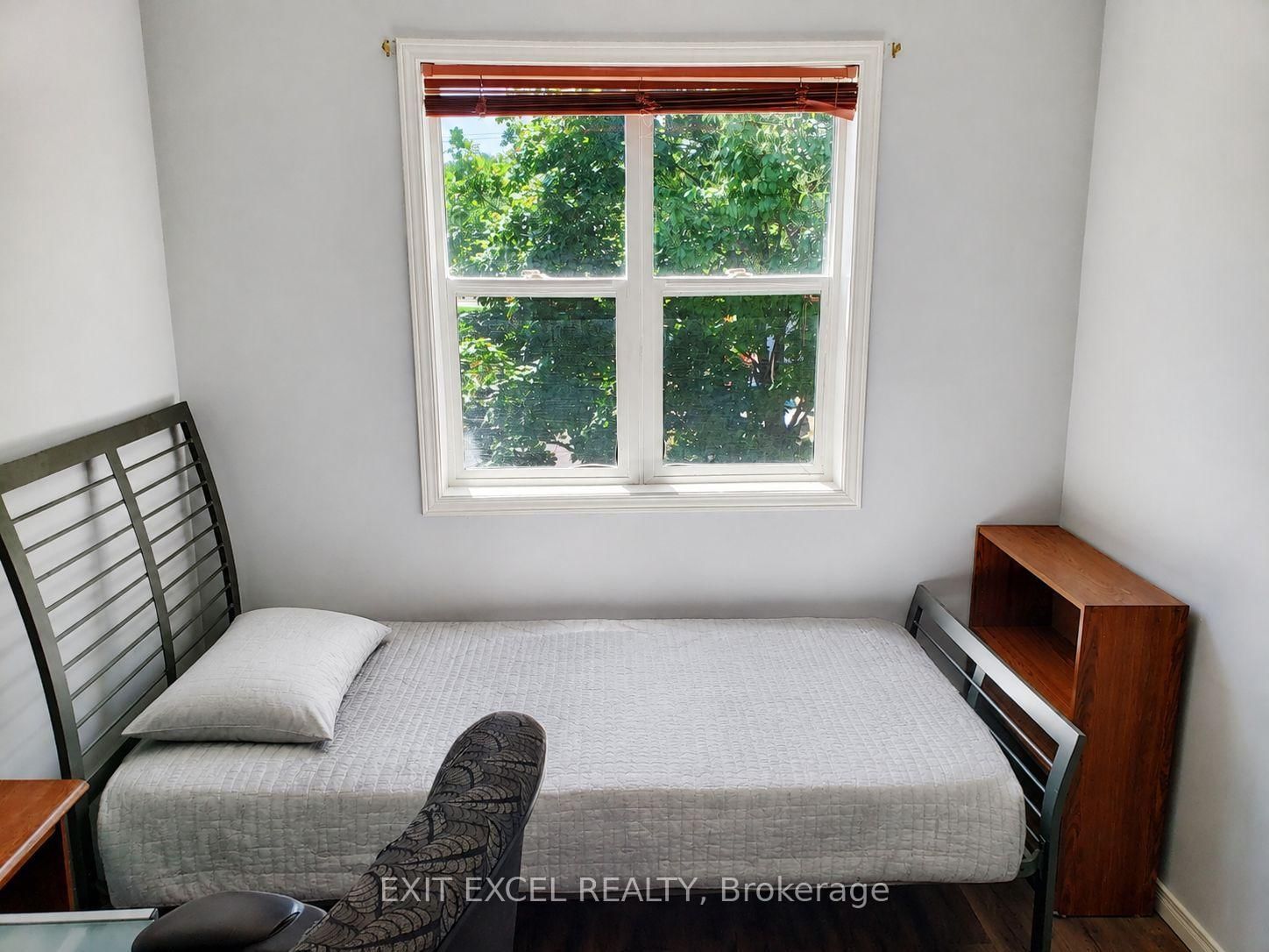 17 Heartleaf Private • Ottawa, ON photo 18