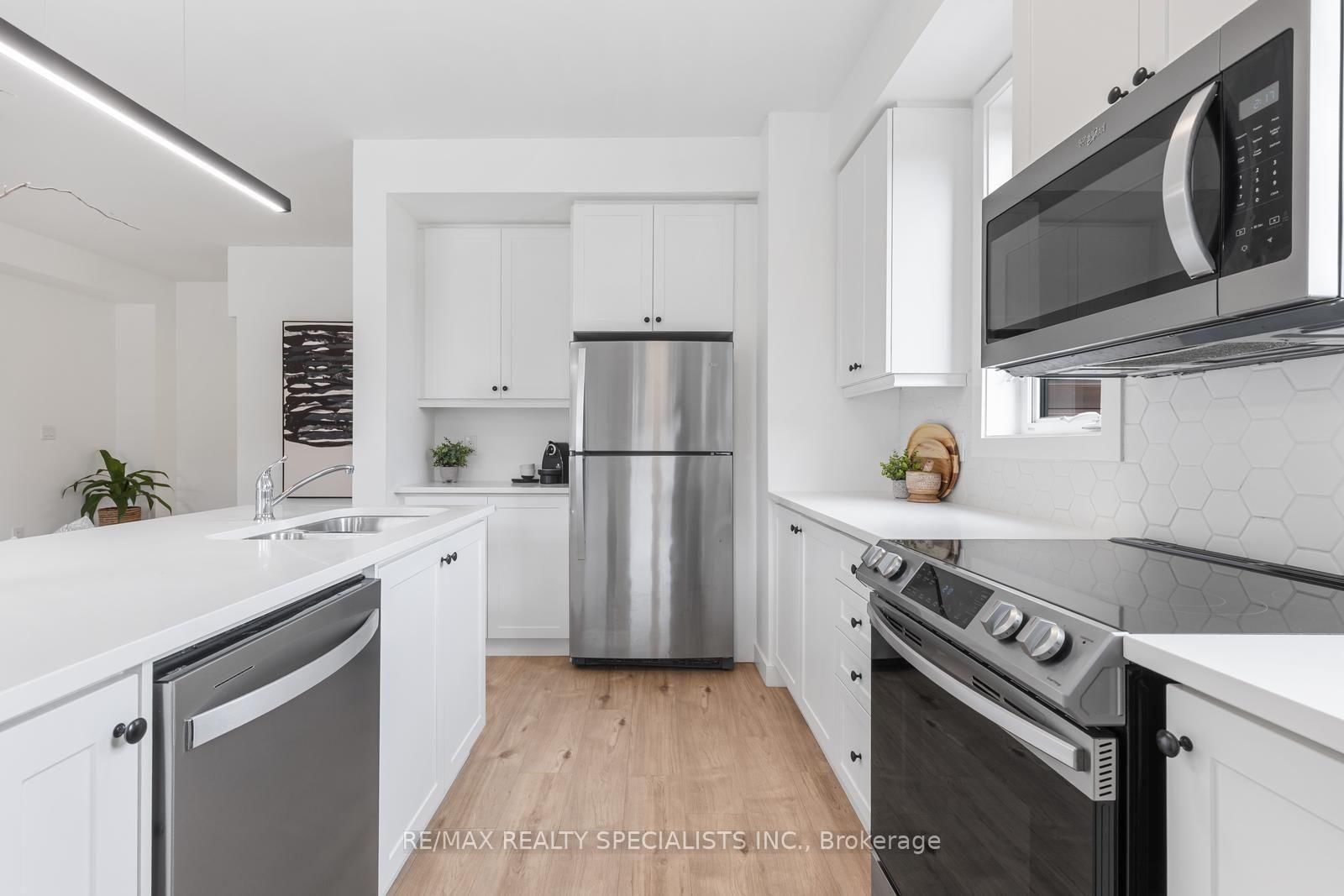 590 North Service Road • #103 • Hamilton, ON photo 11