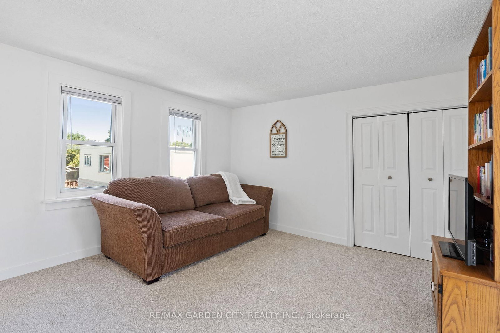 38 Oakwood Street • Port Colborne, ON photo 16