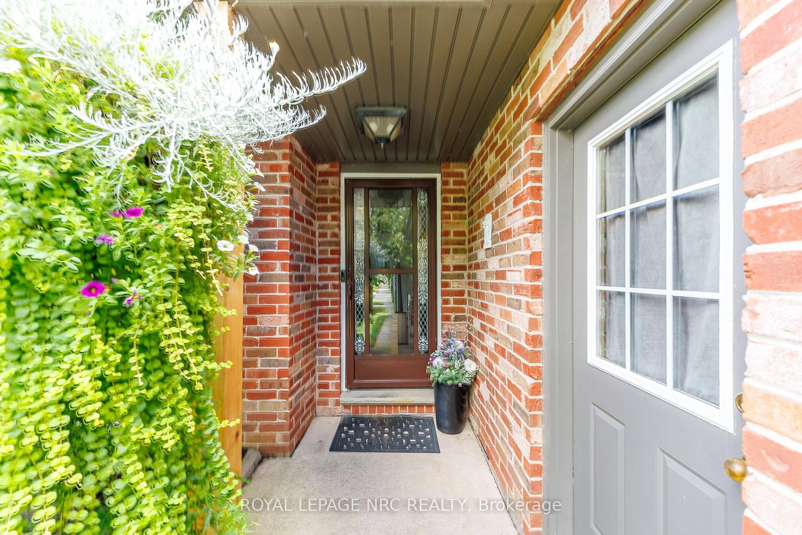 277 FORKS Road • Welland, ON photo 5
