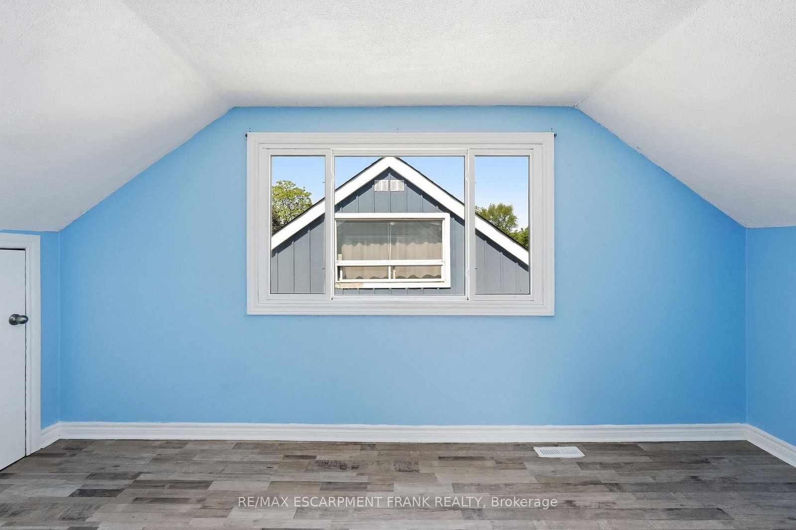 53 Dalhousie Avenue • Hamilton, ON photo 33