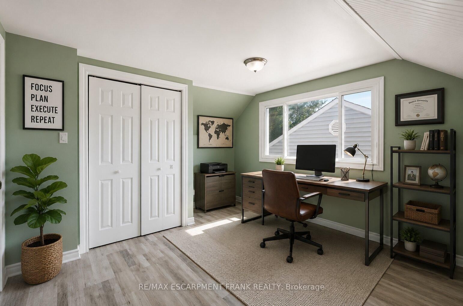 53 Dalhousie Avenue • Hamilton, ON photo 39