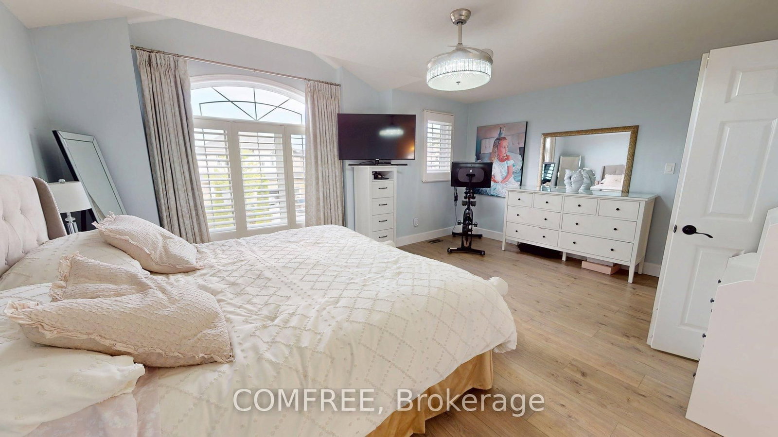 723 Munich Circle • Waterloo, ON photo 13