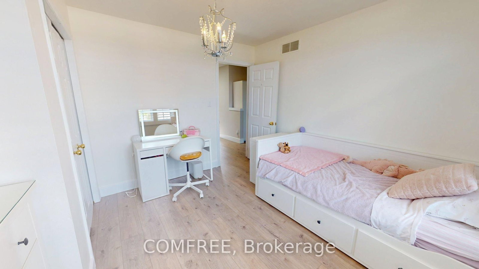 723 Munich Circle • Waterloo, ON photo 20