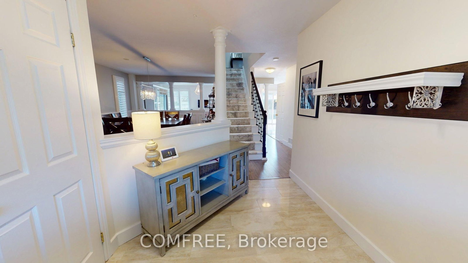 723 Munich Circle • Waterloo, ON photo 3