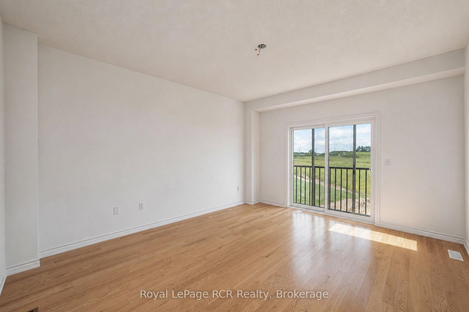 444 Vandusen Avenue • Southgate, ON photo 14