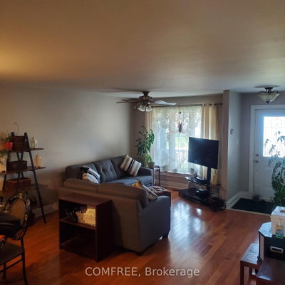 703 Aberdeen Street • Renfrew, ON photo 4