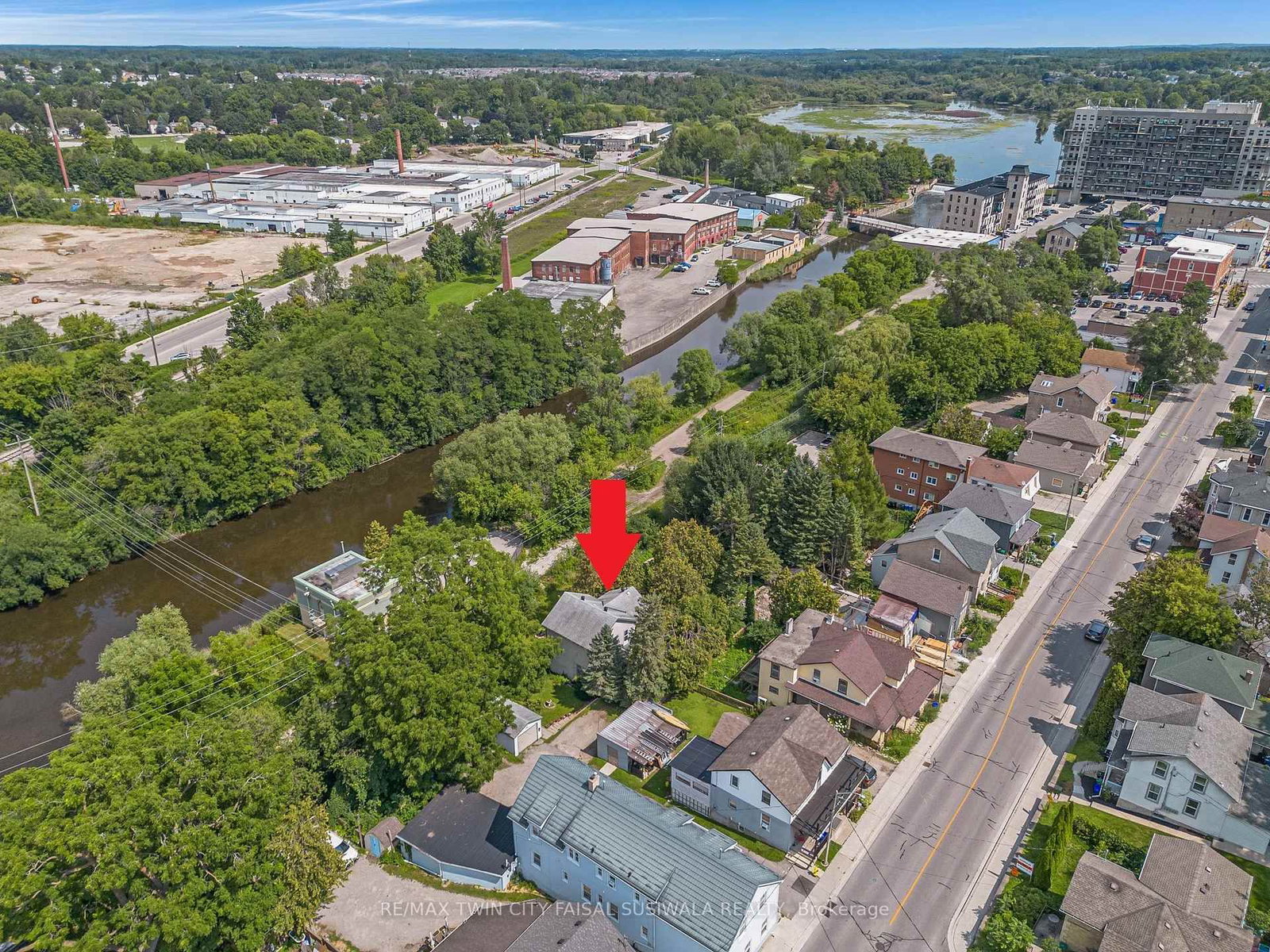 67 Queen Street W • Cambridge, ON photo 2