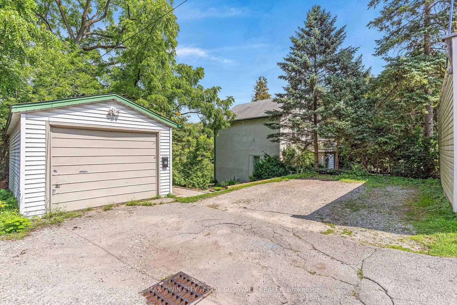 67 Queen Street W • Cambridge, ON photo 3