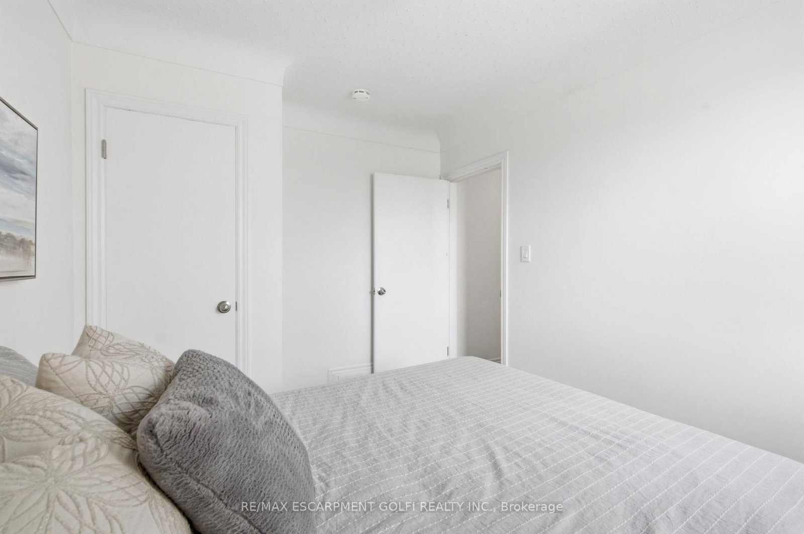 87 Radford Street • Hamilton, ON photo 12