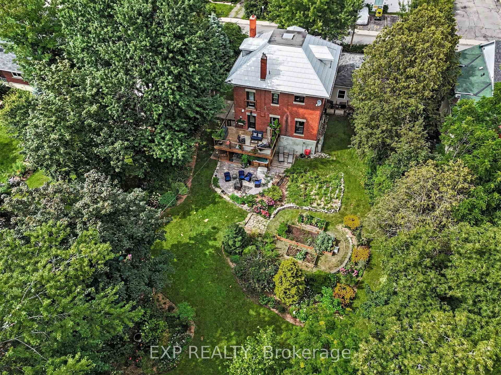 77 Mill Street • Russell, ON photo 33