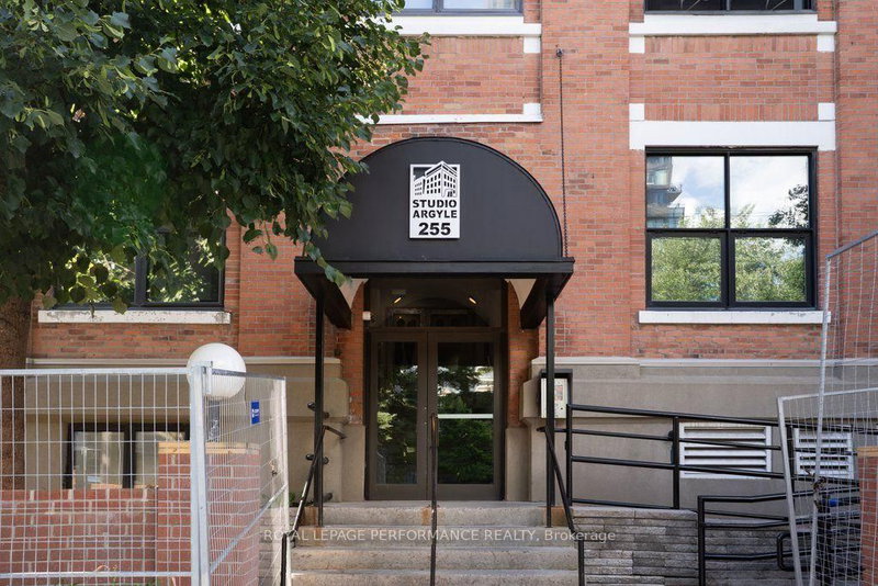PH4 & PH6 - 255 Argyle Avenue