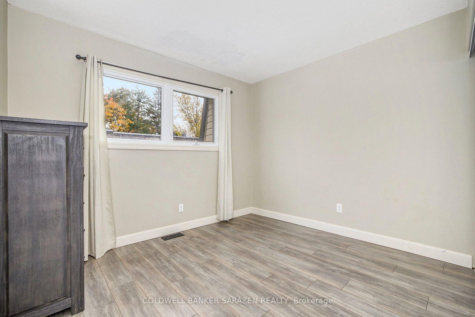110 Rutherford Court • Ottawa, ON photo 22