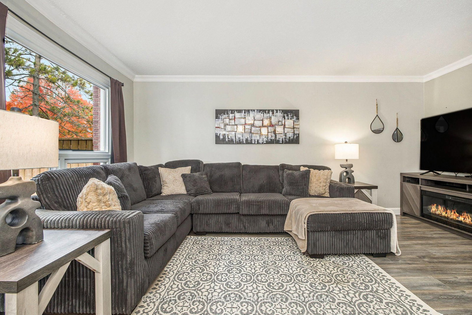 110 Rutherford Court • Ottawa, ON photo 5