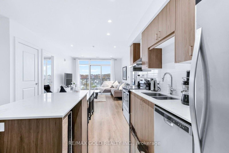 1310 - 15 Glebe Street