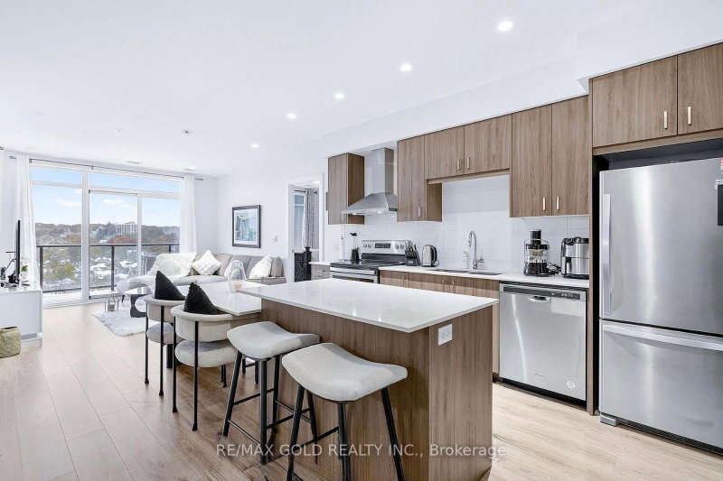 1310 - 15 Glebe Street
