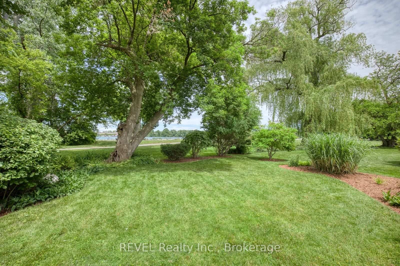 55 Delater Street • Niagara-on-the-Lake, ON photo 38