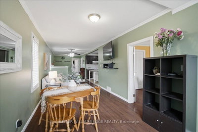 22 Delena Avenue N • Hamilton, ON photo 6