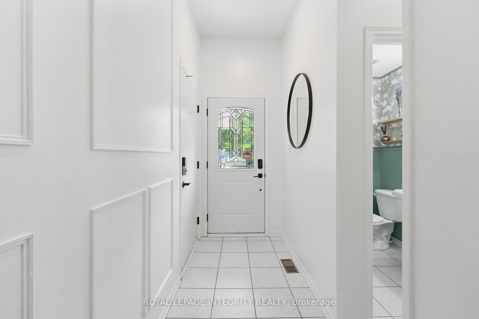 1341 Halton Terrace • Ottawa, ON photo 4