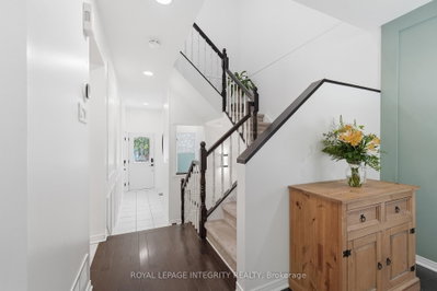 1341 Halton Terrace • Ottawa, ON photo 6
