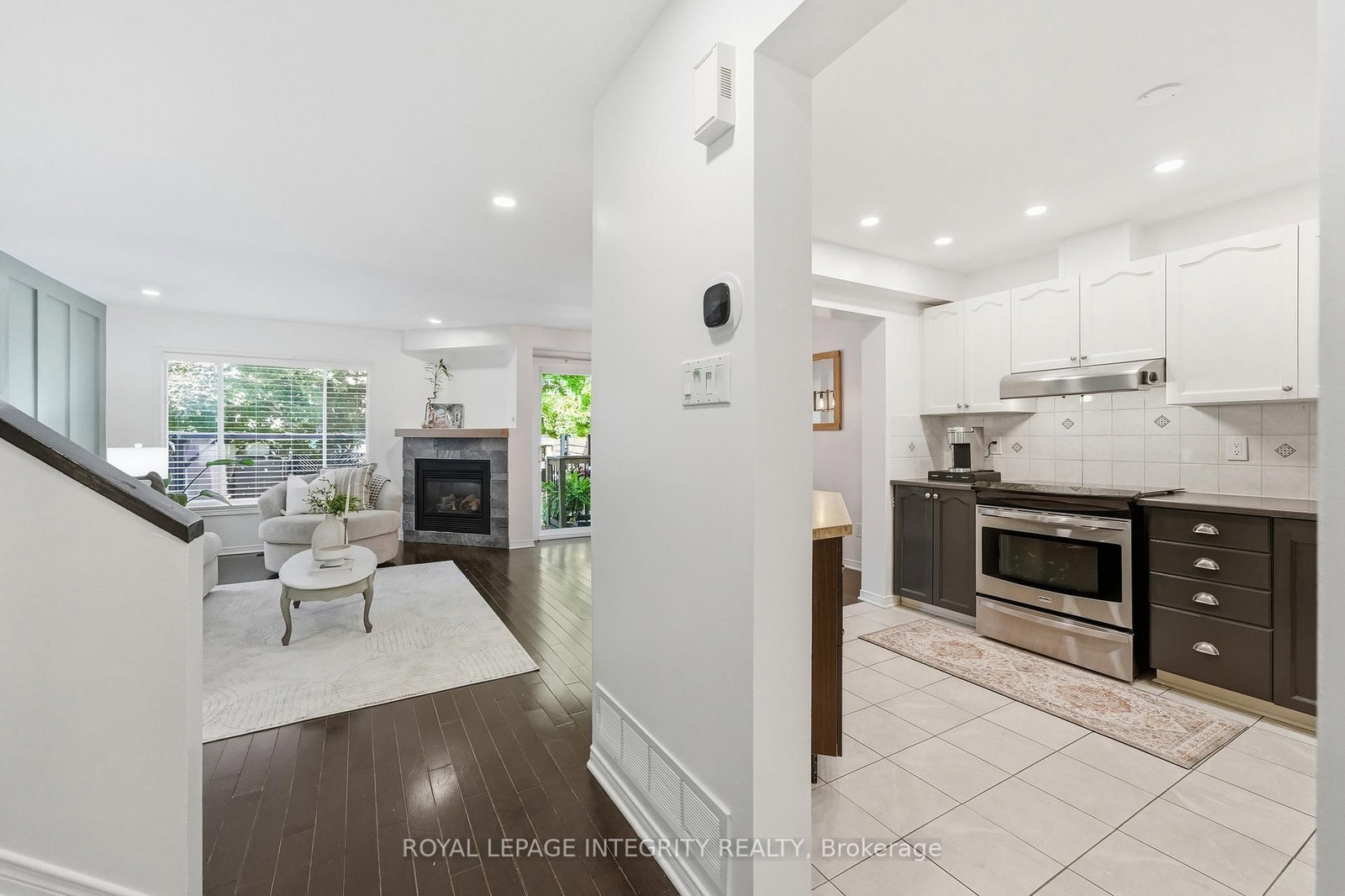 1341 Halton Terrace • Ottawa, ON photo 8
