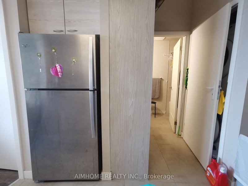 614 - 280 Lester Street E