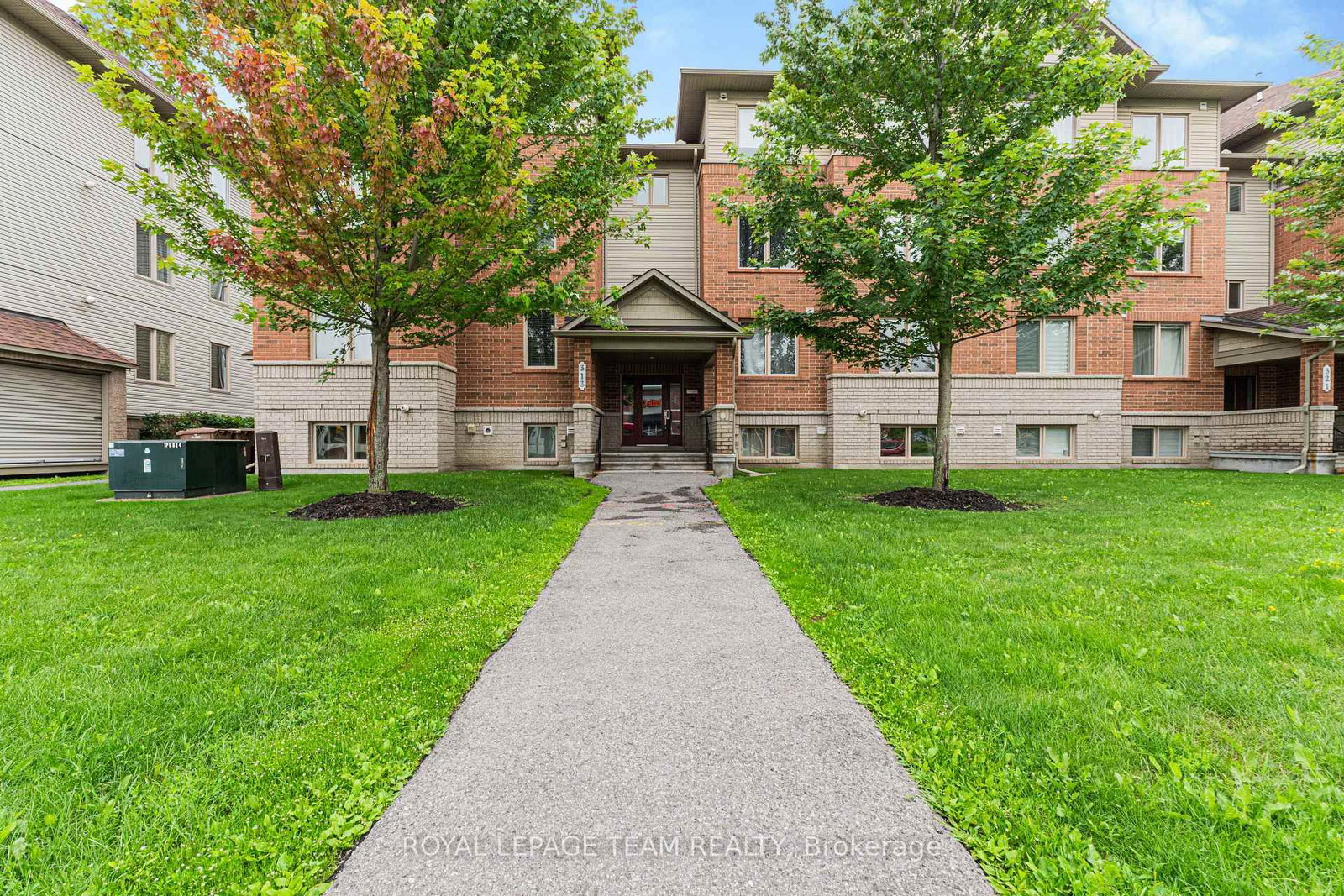 313 Cresthaven Drive • #6 • Ottawa, ON photo 1