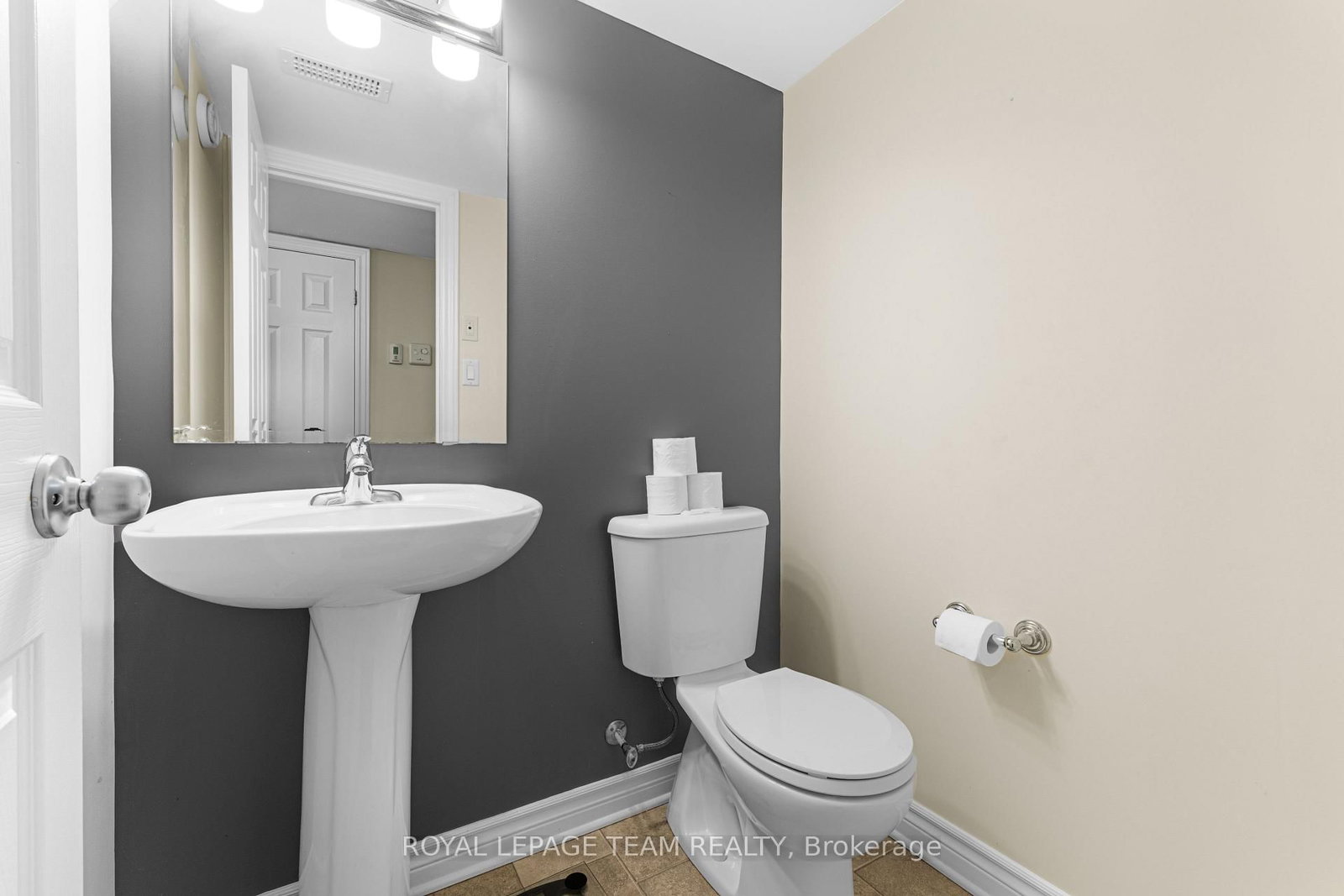313 Cresthaven Drive • #6 • Ottawa, ON photo 15