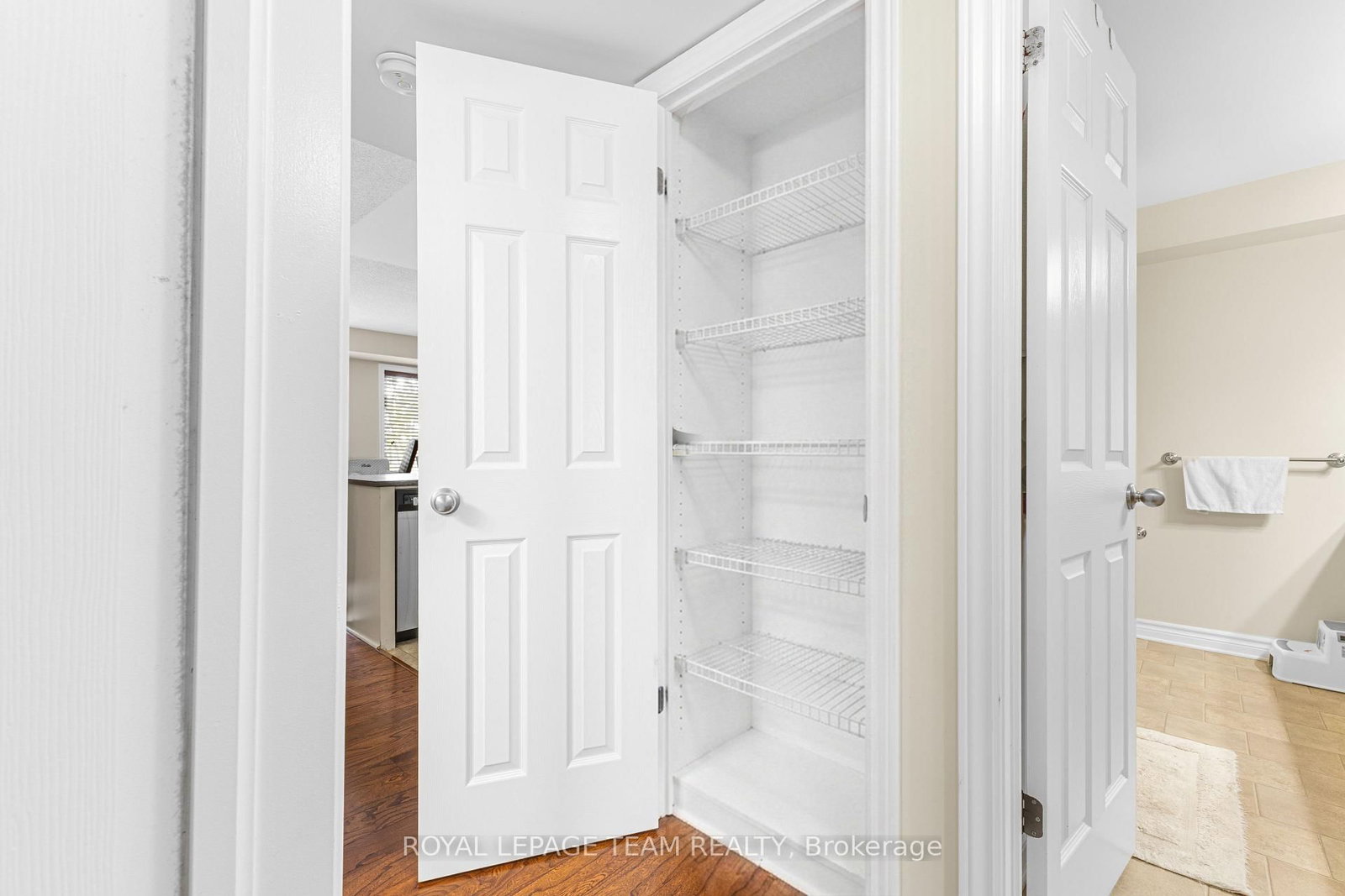 313 Cresthaven Drive • #6 • Ottawa, ON photo 17