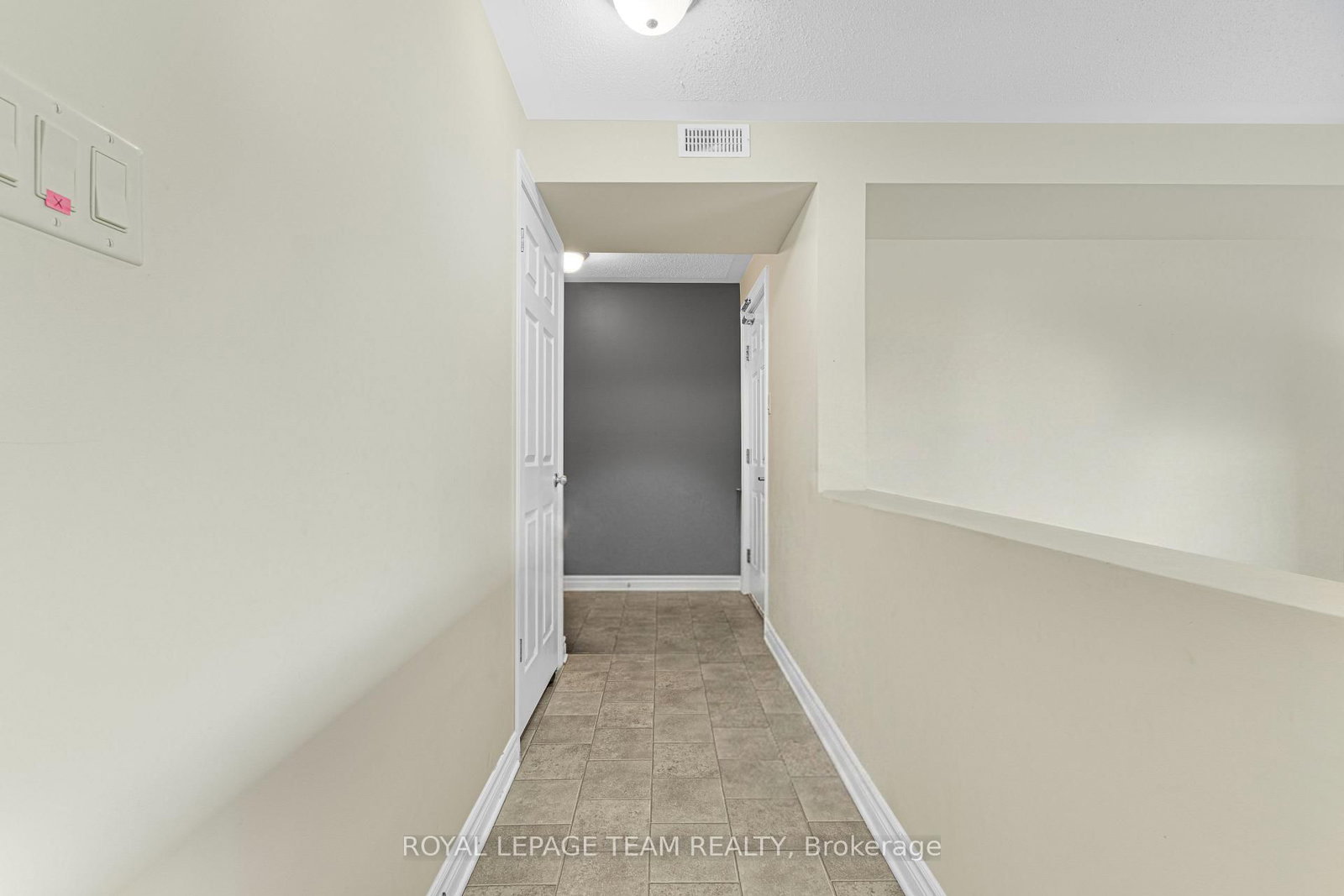 313 Cresthaven Drive • #6 • Ottawa, ON photo 6