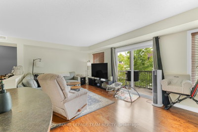 313 Cresthaven Drive • #6 • Ottawa, ON photo 8
