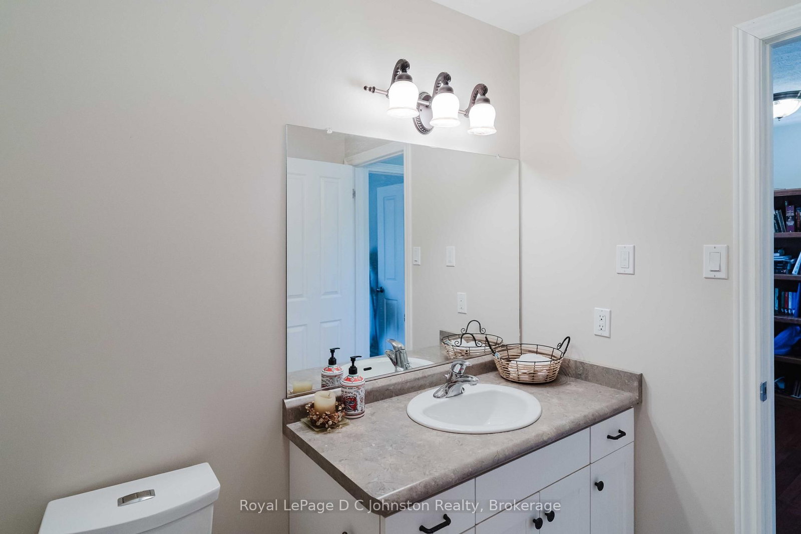 482 CREEKWOOD Drive • Saugeen Shores, ON photo 32