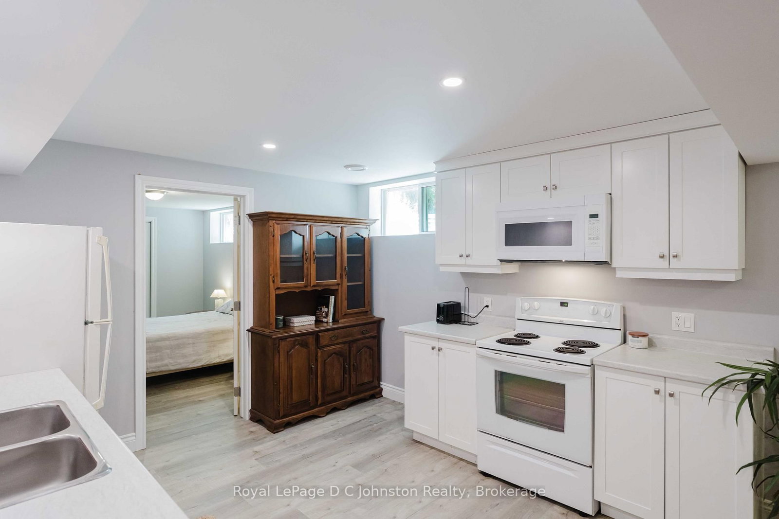 482 CREEKWOOD Drive • Saugeen Shores, ON photo 38