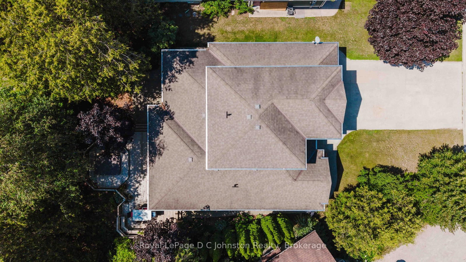 482 CREEKWOOD Drive • Saugeen Shores, ON photo 4