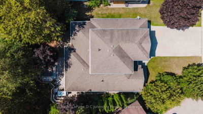 482 CREEKWOOD Drive • Saugeen Shores, ON photo 4