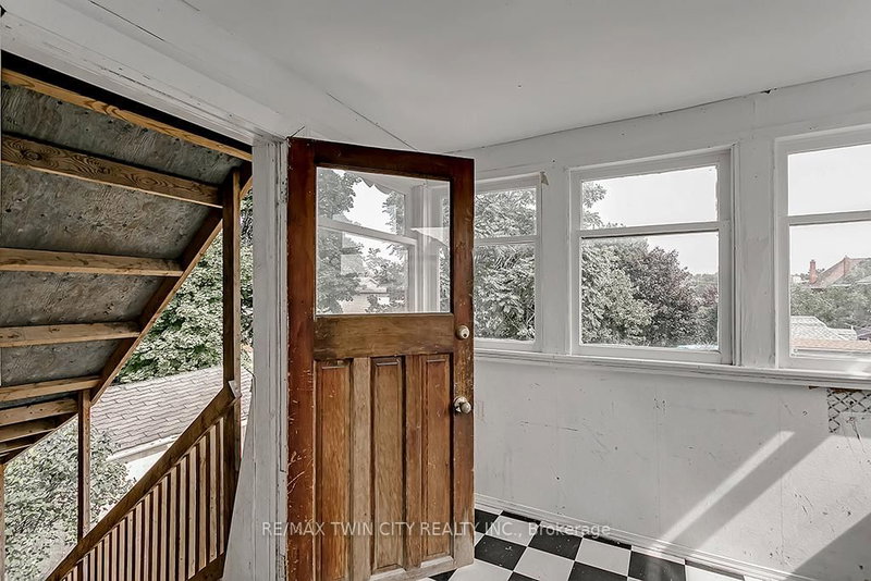 Upper - 153 Drummond Street
