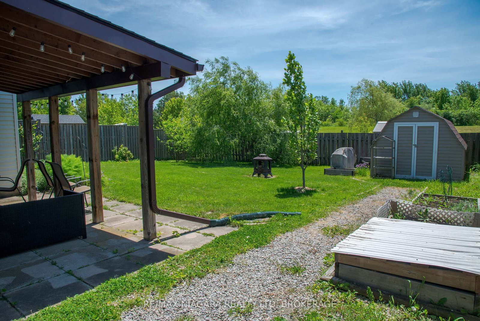 2439 CORAL Avenue • Fort Erie, ON photo 2