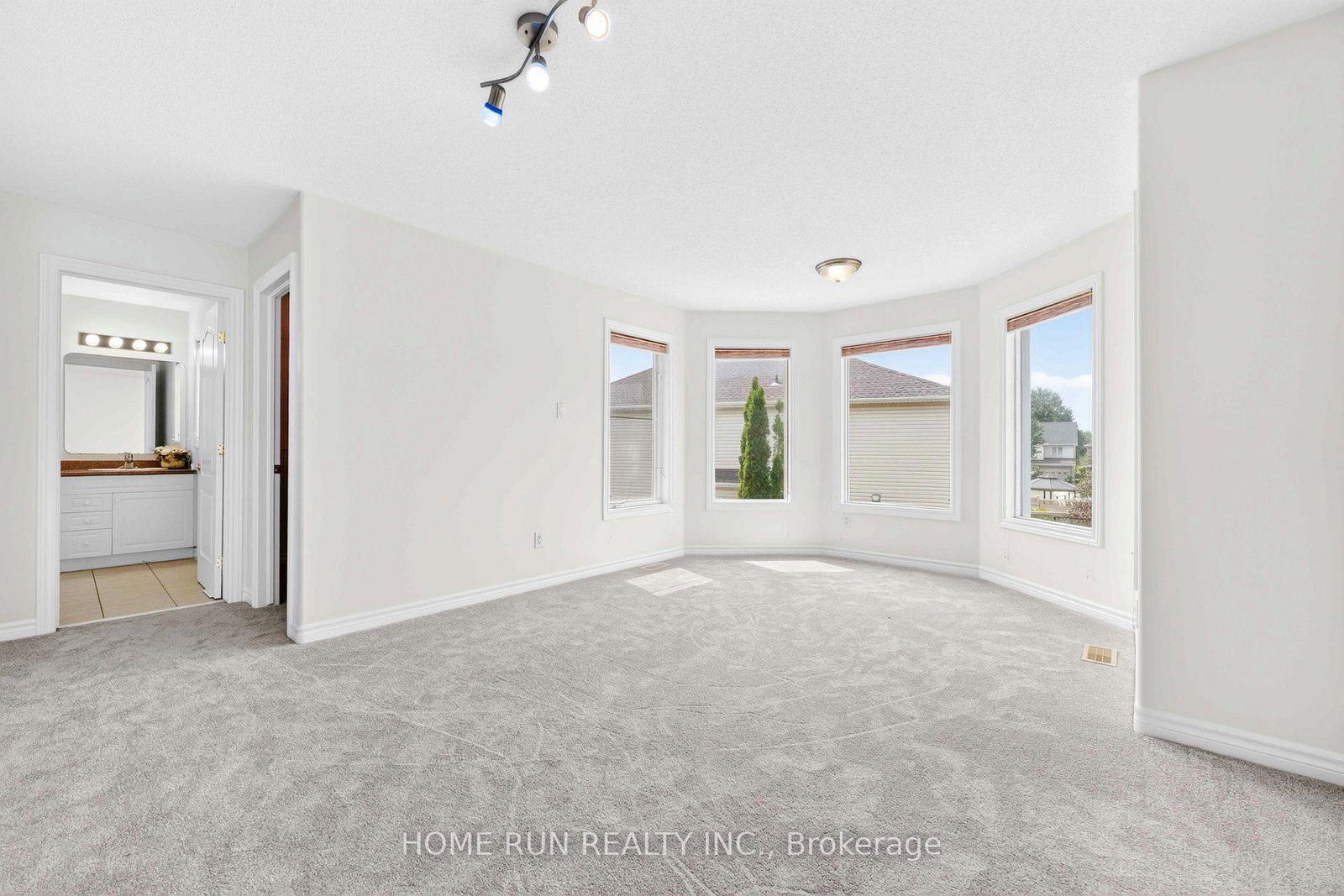 35 Blackshire Circle • Ottawa, ON photo 34