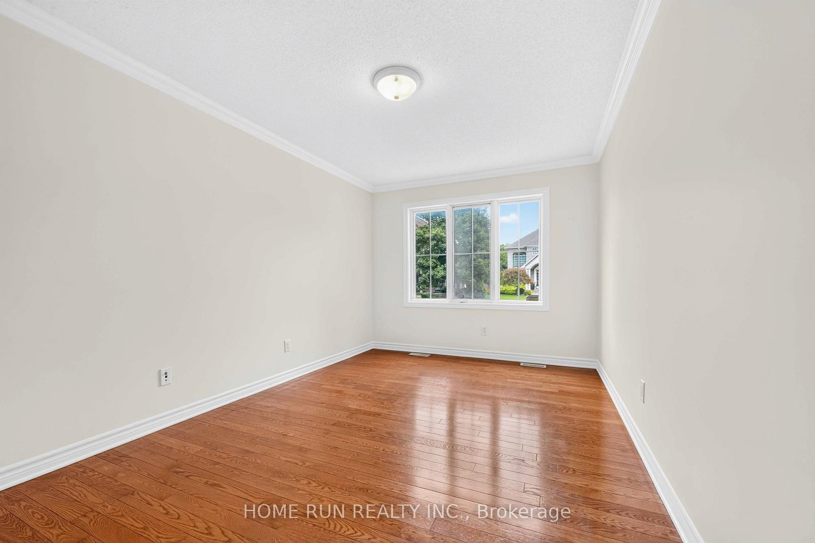 35 Blackshire Circle • Ottawa, ON photo 9