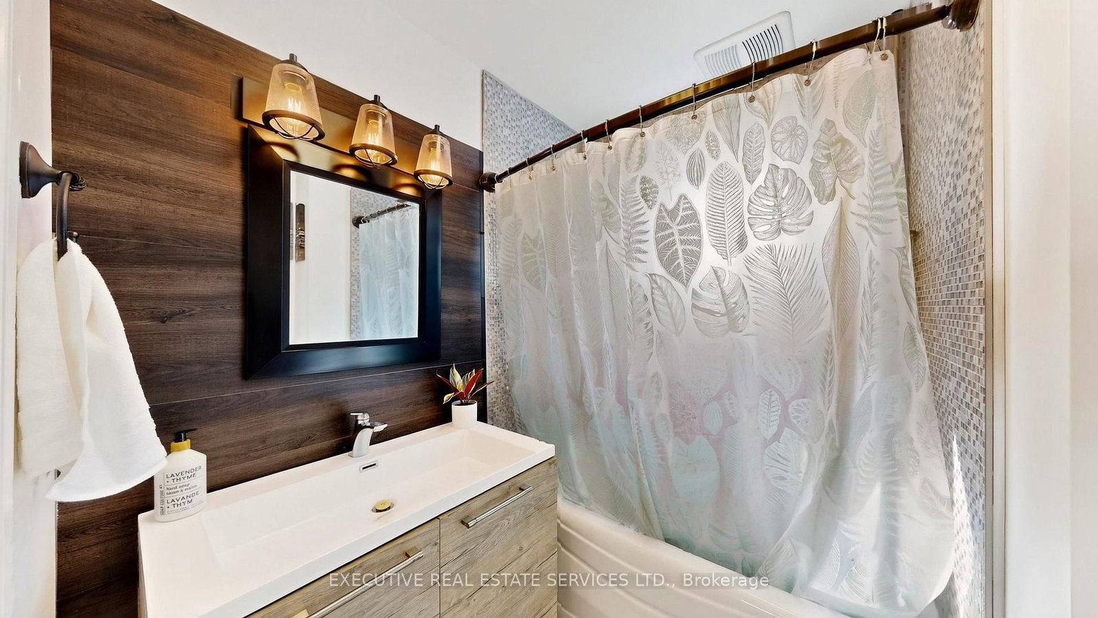 38 Parker Street • St. Catharines, ON photo 18
