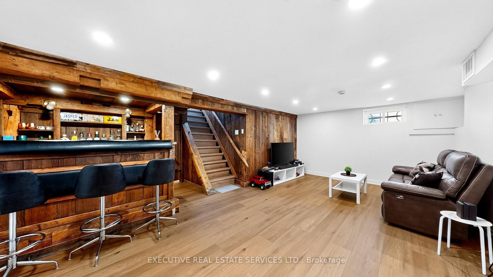 38 Parker Street • St. Catharines, ON photo 31